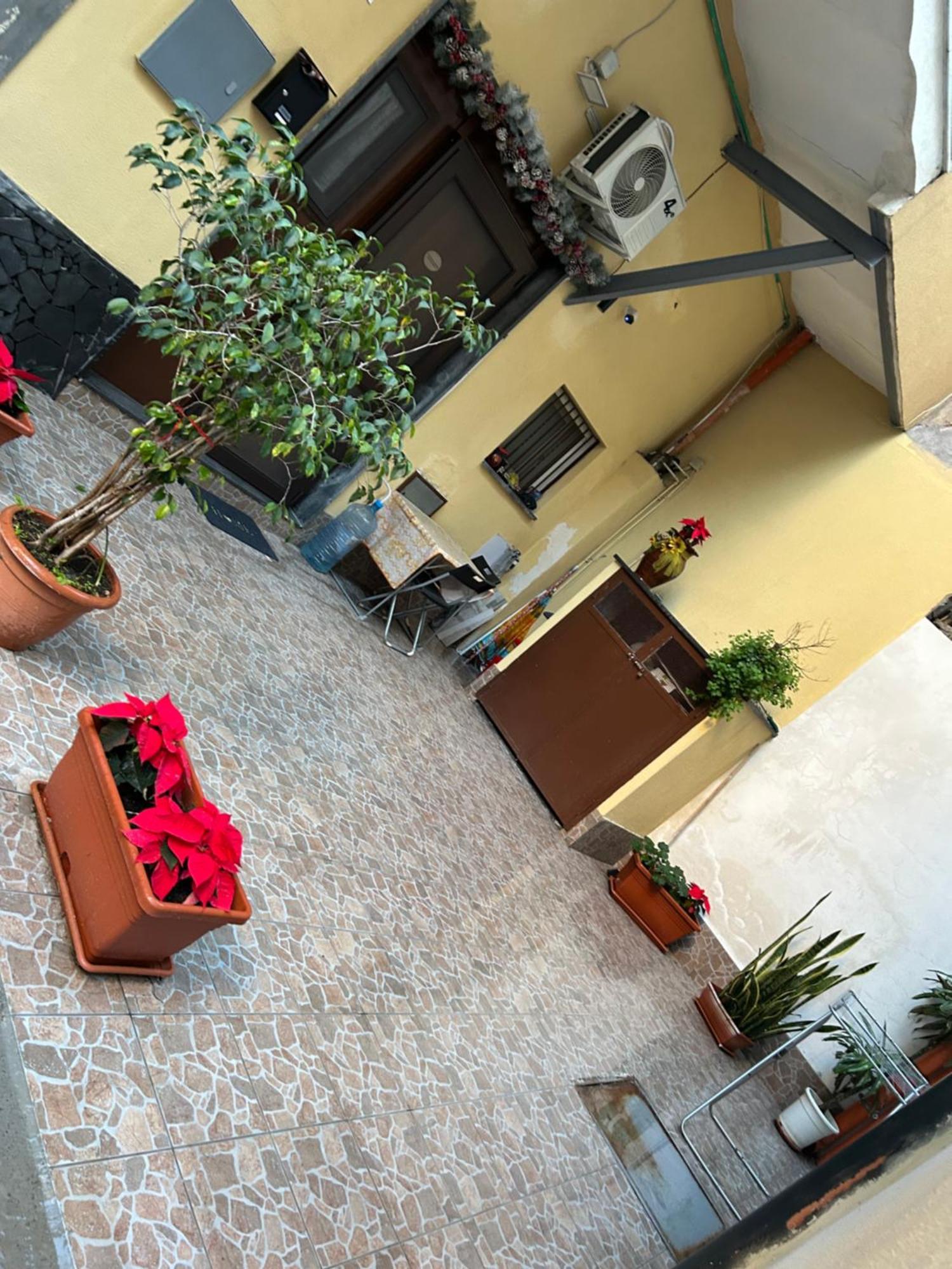 Dany House Apartment คาตาเนีย ภายนอก รูปภาพ